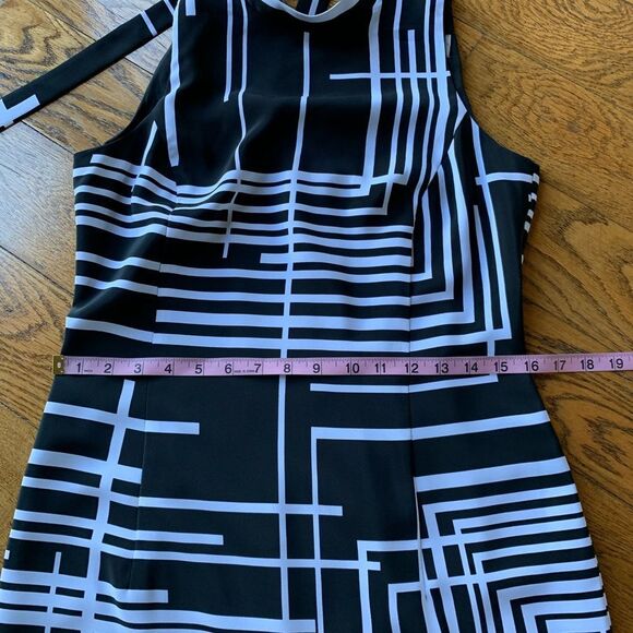 SHARON Young Black and White Midi Dress - Picture 4 of 10